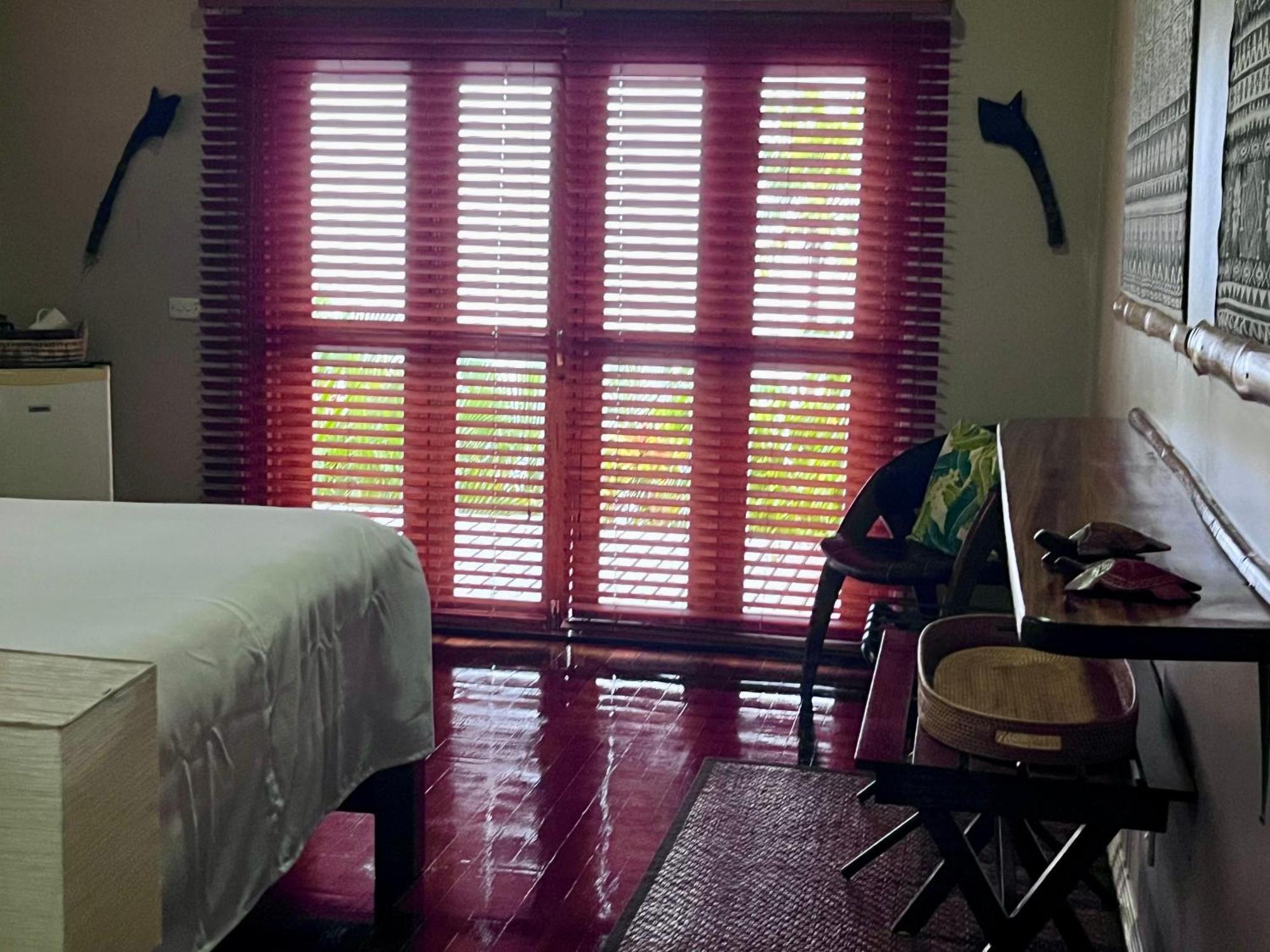 Naveria Heights Lodge Savusavu Buitenkant foto
