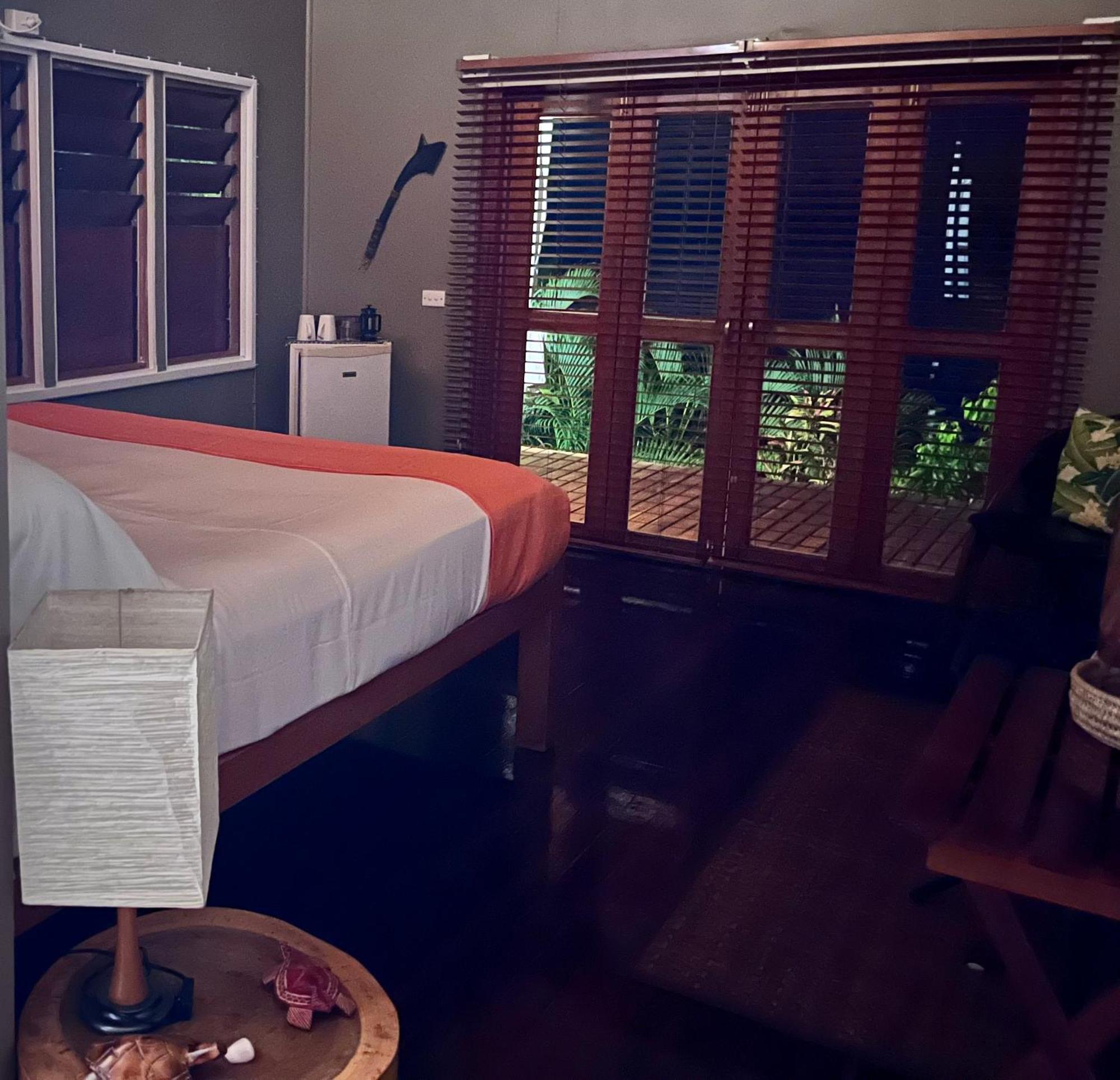 Naveria Heights Lodge Savusavu Buitenkant foto