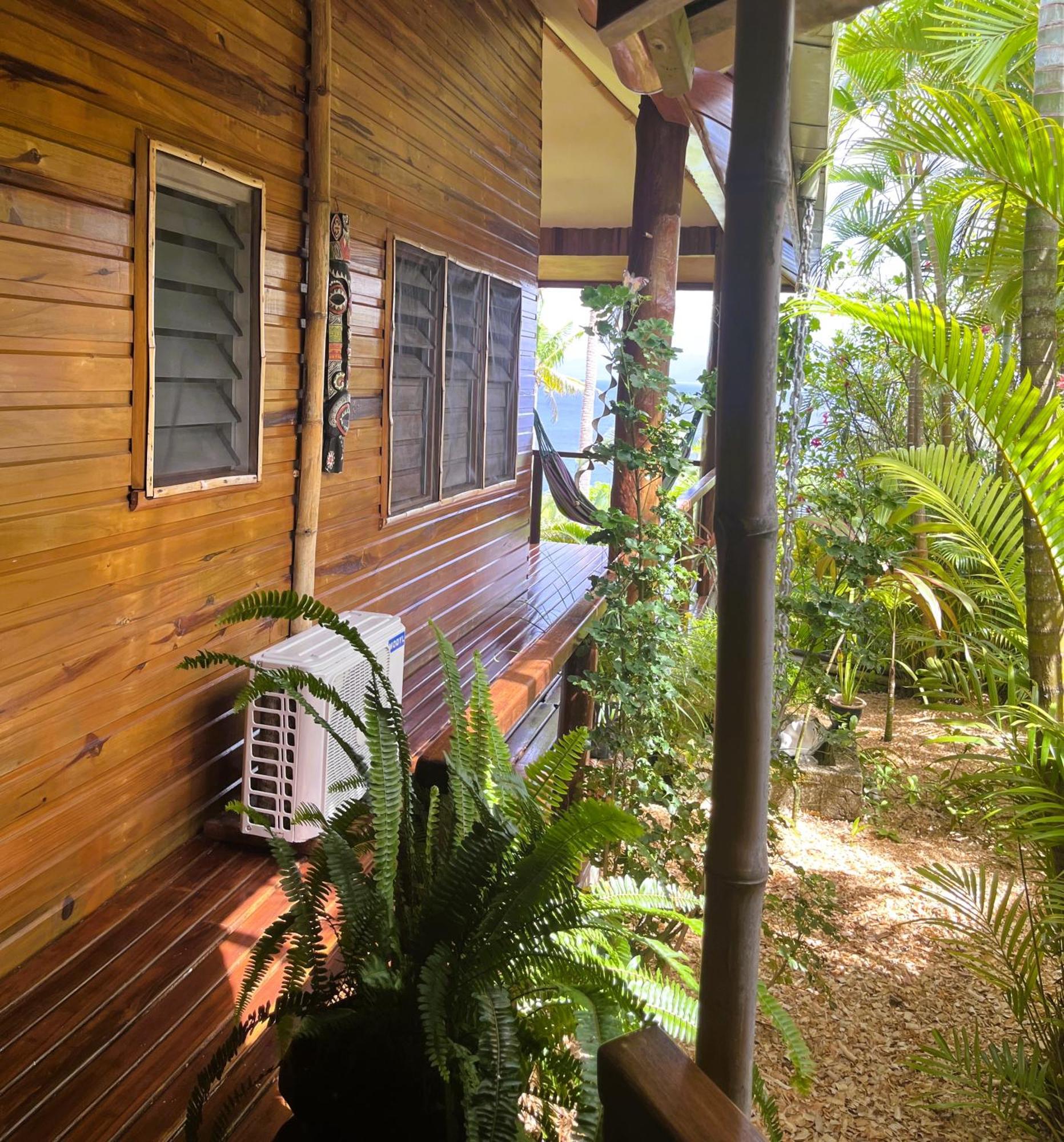 Naveria Heights Lodge Savusavu Buitenkant foto