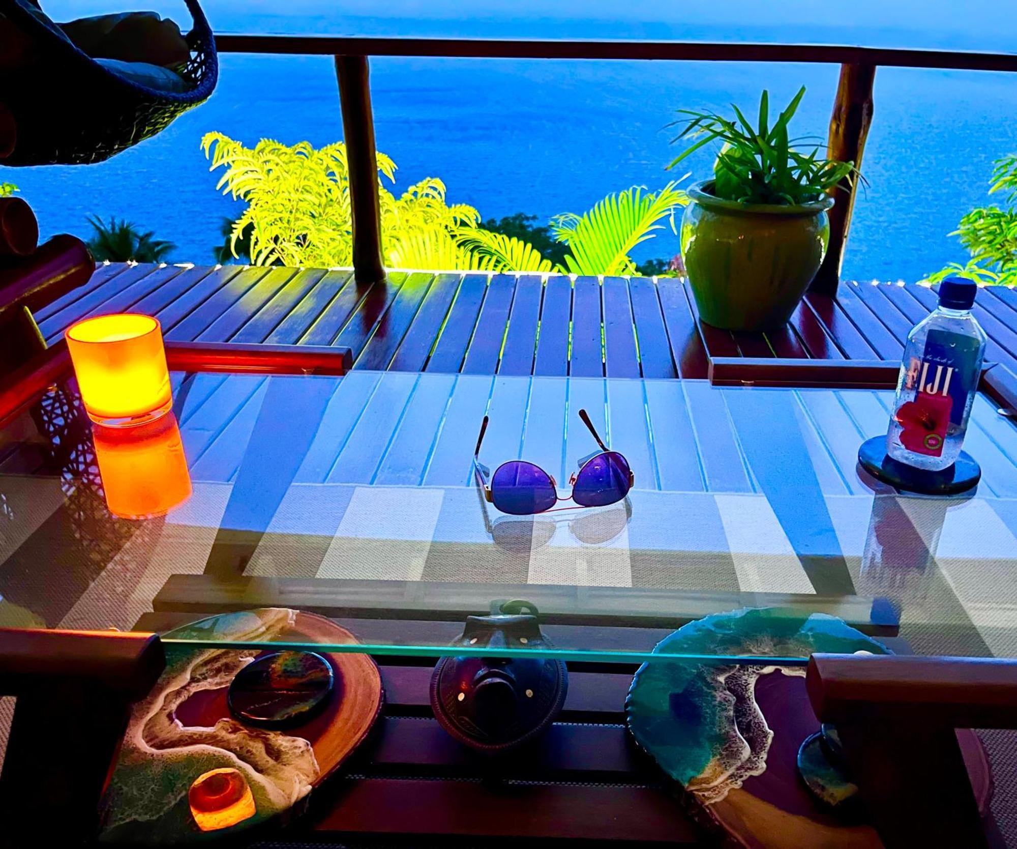 Naveria Heights Lodge Savusavu Buitenkant foto