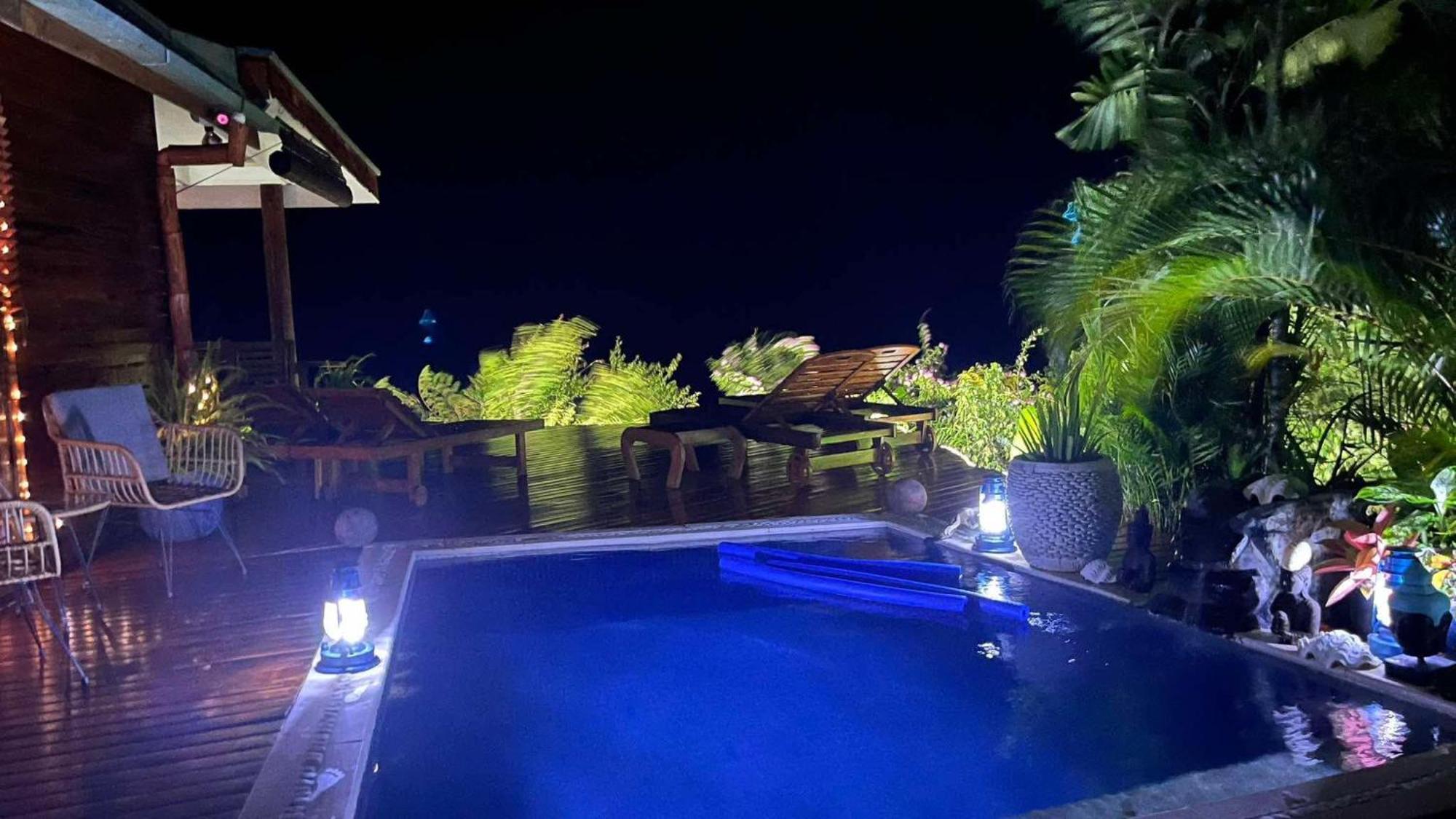 Naveria Heights Lodge Savusavu Buitenkant foto
