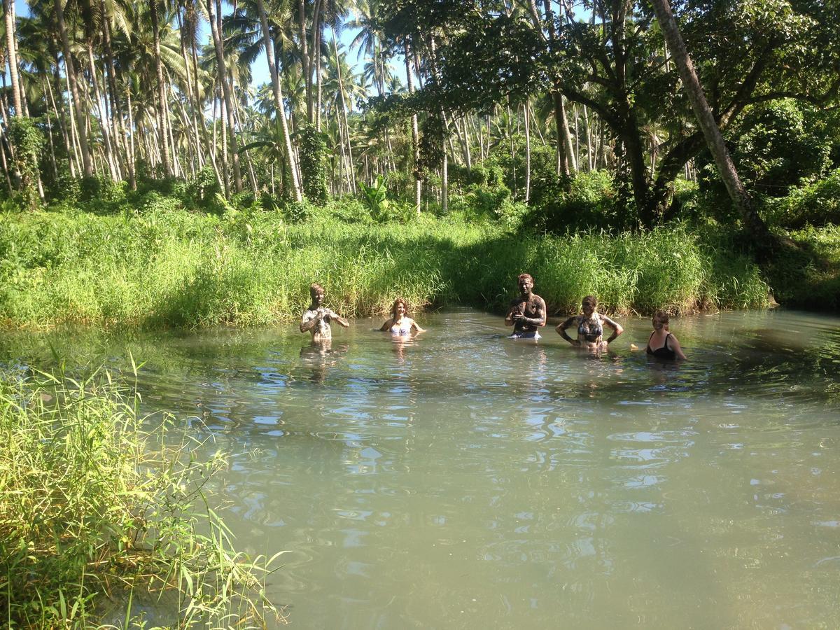 Naveria Heights Lodge Savusavu Buitenkant foto