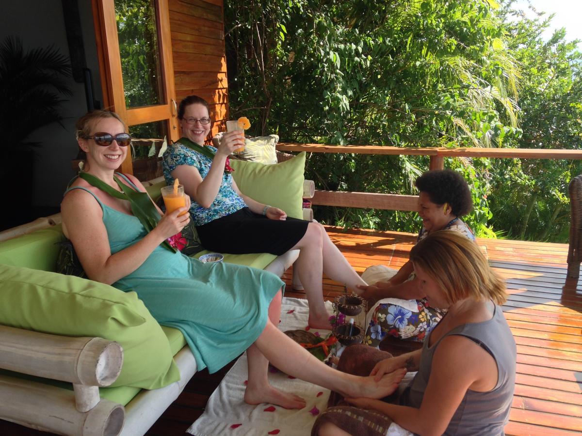 Naveria Heights Lodge Savusavu Buitenkant foto