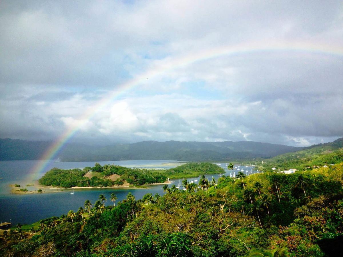 Naveria Heights Lodge Savusavu Buitenkant foto