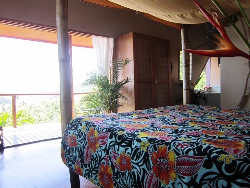 Naveria Heights Lodge Savusavu Buitenkant foto